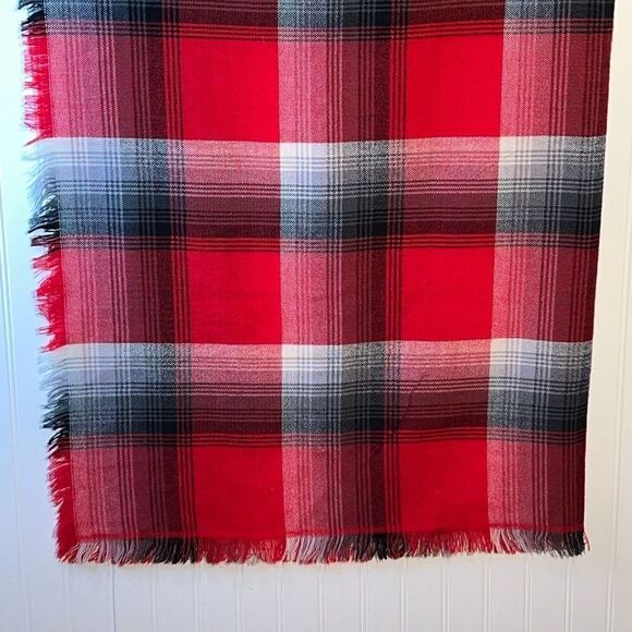 Vintage Japan Made Warmth Red Plaid Fringe Shawl Wrap Red Gray Warm Blanket Wrap - Picture 5 of 6
